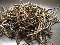 雲南テン紅茶の茶葉
