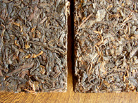 大益茶磚プーアル茶と大益茶磚96年プーアル茶