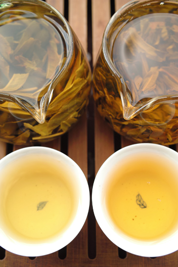 丁家老寨青餅2012年プーアル茶