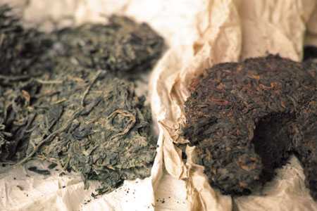 丁家老寨青餅2012年プーアル茶