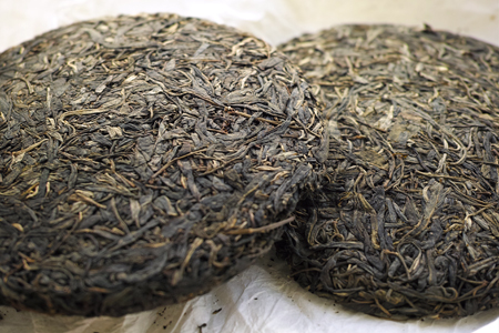 丁家老寨青餅2012年プーアル茶