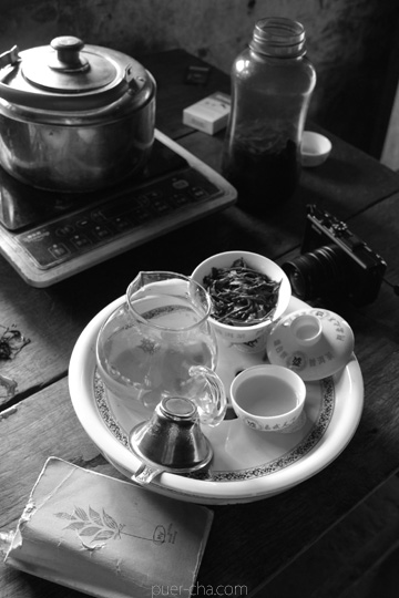 丁家老寨青餅2012年プーアル茶