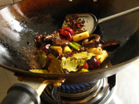 薬味を油炒めする