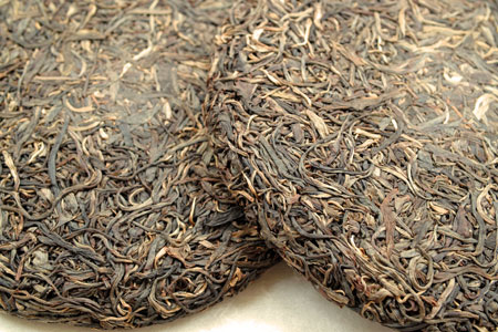 漫撒古樹青餅2013年プーアル茶