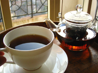 これで５煎めですが、まだまだ茶湯の色は濃いプーアール茶・プーアル茶