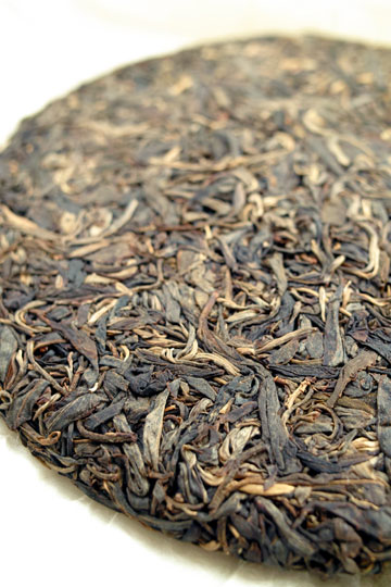 易武春風青餅プーアル茶