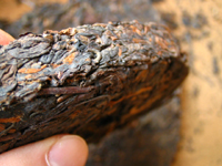 側面は平ら　早期藍印鉄餅プーアル茶