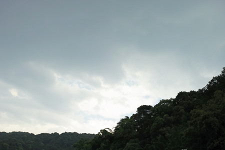 巴達山の夕方の空