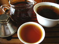 中茶牌簡体字鉄餅プーアル茶