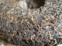 紫大益7542青餅00年プーアル茶